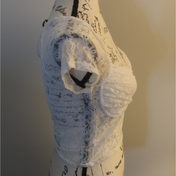 Super flattering top - Picture 2 of 3